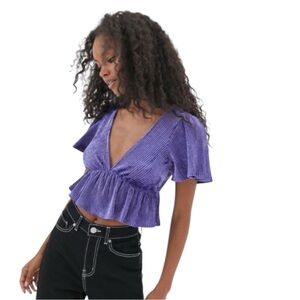 Urban Outfitters Small Purple Velvet Ribbed V-Neck Cropped Blouse Shirt